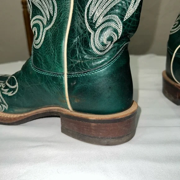 Green Justin Boots with Embroidery - Picture 4 of 7